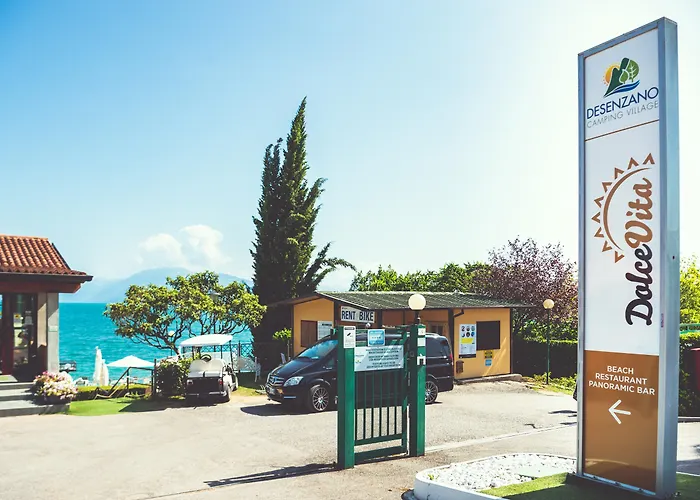 Desenzano Lake VillageAlbergo